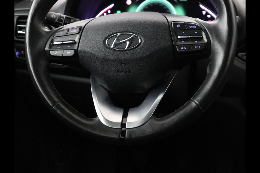 Hyundai i30 1.5 T-GDi MHEV Premium | Stoelventilatie | Leder | Trekhaak | Camera | Carplay | Stoelverwarming | Keyless | Full LED | Navigatie | Cruise control | Dodehoek detectie | Climate control