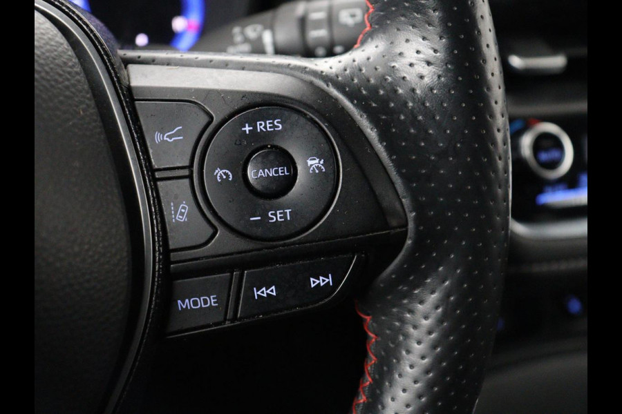 Toyota Corolla 2.0 Hybrid GR-Sport | Leder/Alcantara | Stoelverwarming | Trekhaak | Sportstoelen | Camera | Carplay | Park Assist | Keyless | Climate control | Full LED | Bluetooth | Getint glas