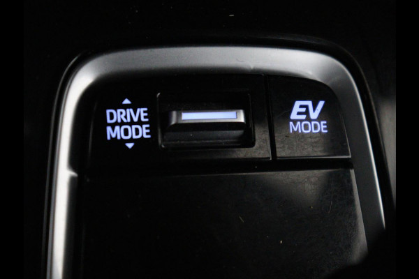 Toyota Corolla 2.0 Hybrid GR-Sport | Leder/Alcantara | Stoelverwarming | Trekhaak | Sportstoelen | Camera | Carplay | Park Assist | Keyless | Climate control | Full LED | Bluetooth | Getint glas