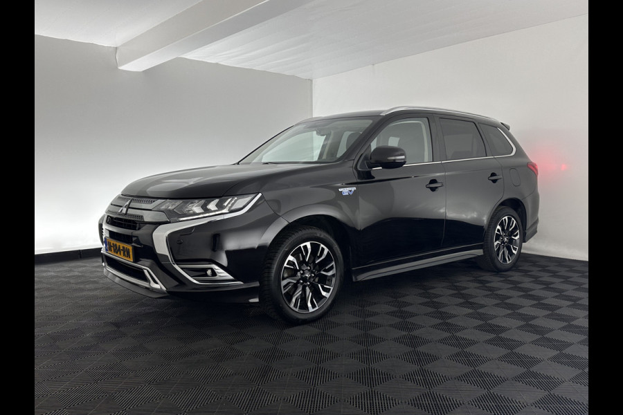 Mitsubishi Outlander 2.4 PHEV Intense AWD (Plug-in) (INCL-BTW) *LEATHER-ALCANTARA | FULL-LED | KEYLESS | BLINDSPOT | CAMERA | HEATED-COMFORTSEATS | ECC | SHIFTPADDLES | PDC | CRUISE | PRIVACYGLASS | DAB | TOWBAR | CARPLAY | 18''ALU*