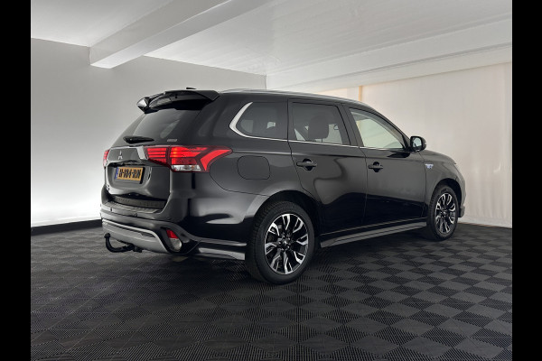 Mitsubishi Outlander 2.4 PHEV Intense AWD (Plug-in) (INCL-BTW) *LEATHER-ALCANTARA | FULL-LED | KEYLESS | BLINDSPOT | CAMERA | HEATED-COMFORTSEATS | ECC | SHIFTPADDLES | PDC | CRUISE | PRIVACYGLASS | DAB | TOWBAR | CARPLAY | 18''ALU*