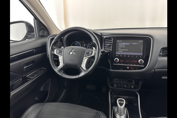 Mitsubishi Outlander 2.4 PHEV Intense AWD (Plug-in) (INCL-BTW) *LEATHER-ALCANTARA | FULL-LED | KEYLESS | BLINDSPOT | CAMERA | HEATED-COMFORTSEATS | ECC | SHIFTPADDLES | PDC | CRUISE | PRIVACYGLASS | DAB | TOWBAR | CARPLAY | 18''ALU*