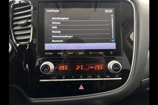 Mitsubishi Outlander 2.4 PHEV Intense AWD (Plug-in) (INCL-BTW) *LEATHER-ALCANTARA | FULL-LED | KEYLESS | BLINDSPOT | CAMERA | HEATED-COMFORTSEATS | ECC | SHIFTPADDLES | PDC | CRUISE | PRIVACYGLASS | DAB | TOWBAR | CARPLAY | 18''ALU*