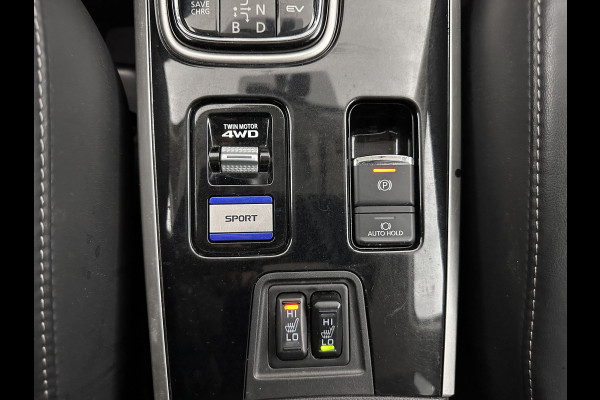 Mitsubishi Outlander 2.4 PHEV Intense AWD (Plug-in) (INCL-BTW) *LEATHER-ALCANTARA | FULL-LED | KEYLESS | BLINDSPOT | CAMERA | HEATED-COMFORTSEATS | ECC | SHIFTPADDLES | PDC | CRUISE | PRIVACYGLASS | DAB | TOWBAR | CARPLAY | 18''ALU*