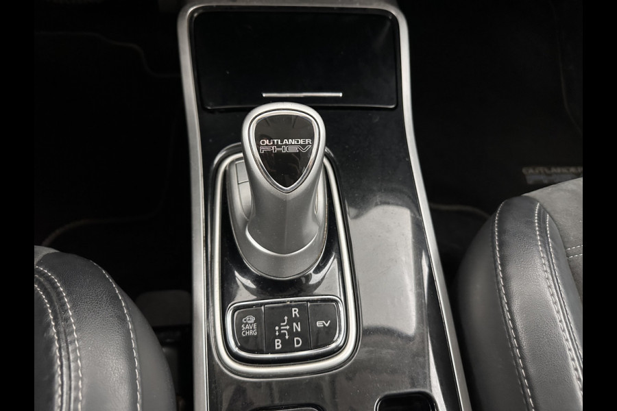 Mitsubishi Outlander 2.4 PHEV Intense AWD (Plug-in) (INCL-BTW) *LEATHER-ALCANTARA | FULL-LED | KEYLESS | BLINDSPOT | CAMERA | HEATED-COMFORTSEATS | ECC | SHIFTPADDLES | PDC | CRUISE | PRIVACYGLASS | DAB | TOWBAR | CARPLAY | 18''ALU*