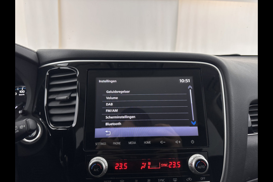 Mitsubishi Outlander 2.4 PHEV Intense AWD (Plug-in) (INCL-BTW) *LEATHER-ALCANTARA | FULL-LED | KEYLESS | BLINDSPOT | CAMERA | HEATED-COMFORTSEATS | ECC | SHIFTPADDLES | PDC | CRUISE | PRIVACYGLASS | DAB | TOWBAR | CARPLAY | 18''ALU*