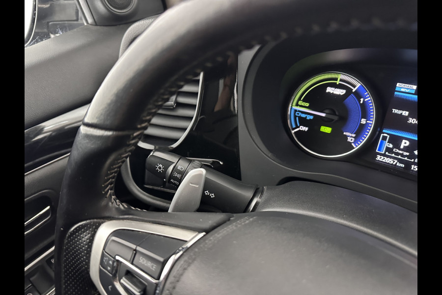 Mitsubishi Outlander 2.4 PHEV Intense AWD (Plug-in) (INCL-BTW) *LEATHER-ALCANTARA | FULL-LED | KEYLESS | BLINDSPOT | CAMERA | HEATED-COMFORTSEATS | ECC | SHIFTPADDLES | PDC | CRUISE | PRIVACYGLASS | DAB | TOWBAR | CARPLAY | 18''ALU*