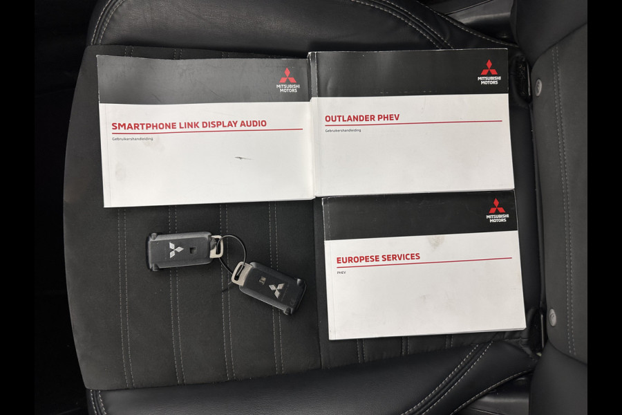 Mitsubishi Outlander 2.4 PHEV Intense AWD (Plug-in) (INCL-BTW) *LEATHER-ALCANTARA | FULL-LED | KEYLESS | BLINDSPOT | CAMERA | HEATED-COMFORTSEATS | ECC | SHIFTPADDLES | PDC | CRUISE | PRIVACYGLASS | DAB | TOWBAR | CARPLAY | 18''ALU*