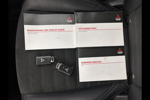 Mitsubishi Outlander 2.4 PHEV Intense AWD (Plug-in) (INCL-BTW) *LEATHER-ALCANTARA | FULL-LED | KEYLESS | BLINDSPOT | CAMERA | HEATED-COMFORTSEATS | ECC | SHIFTPADDLES | PDC | CRUISE | PRIVACYGLASS | DAB | TOWBAR | CARPLAY | 18''ALU*
