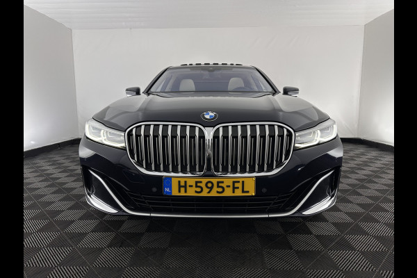 BMW 7 Serie 745Le (Plug-in) (INCL-BTW) *PANO | LEATHER | FULL-LED | HEAD-UP | BLINDSPOT | MEMORY-PACK | DIGI-COCKPIT | KEYLESS | DAB+ | CAMERA | HEATED-COMFORTSEATS | AMBIENTLIGHT | CARPLAY | SHIFTPADDLES | 18''ALU*