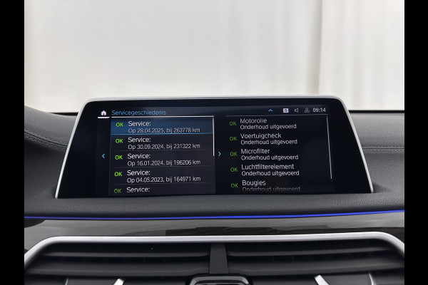 BMW 7 Serie 745Le (Plug-in) (INCL-BTW) *PANO | LEATHER | FULL-LED | HEAD-UP | BLINDSPOT | MEMORY-PACK | DIGI-COCKPIT | KEYLESS | DAB+ | CAMERA | HEATED-COMFORTSEATS | AMBIENTLIGHT | CARPLAY | SHIFTPADDLES | 18''ALU*