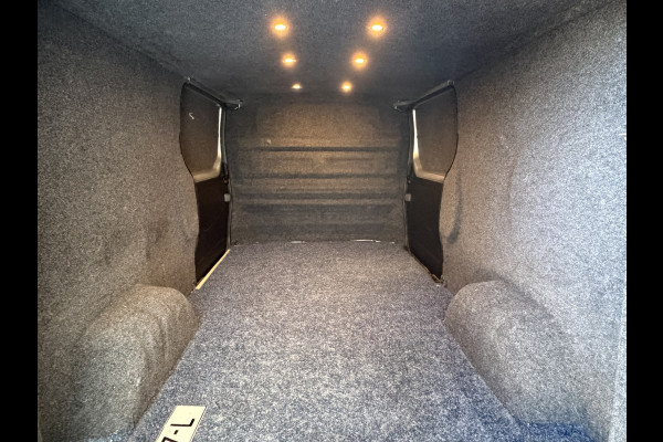 Renault Trafic 2.0 dCi 130PK T30 L2H1 Work Edition 2 x Schuifdeur / Laadruimte bekleed / Led