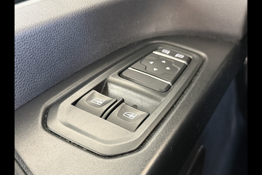 Renault Trafic 2.0 dCi 130PK T30 L2H1 Work Edition 2 x Schuifdeur / Laadruimte bekleed / Led