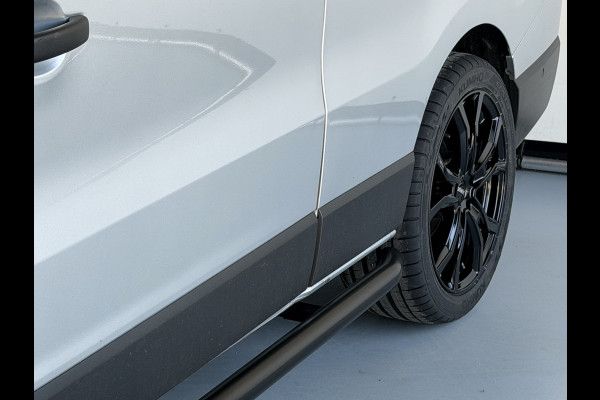 Renault Trafic 2.0 dCi 130PK T30 L2H1 Work Edition 2 x Schuifdeur / Laadruimte bekleed / Led