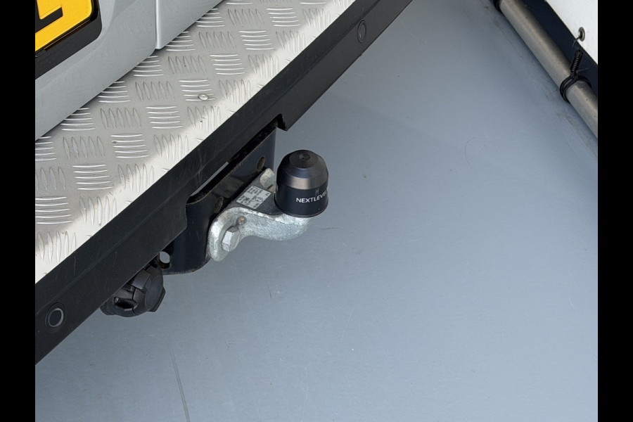 Renault Trafic 2.0 dCi 130PK T30 L2H1 Work Edition 2 x Schuifdeur / Laadruimte bekleed / Led