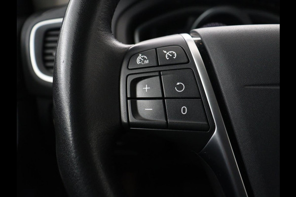 Volvo V40 Cross Country 1.5 T3 Polar+ Luxury | Panoramadak | Leder | Trekhaak | Harman/Kardon | Stoelverwarming | Camera | Keyless | Full LED | Park Assist | Climate control | Cruise control