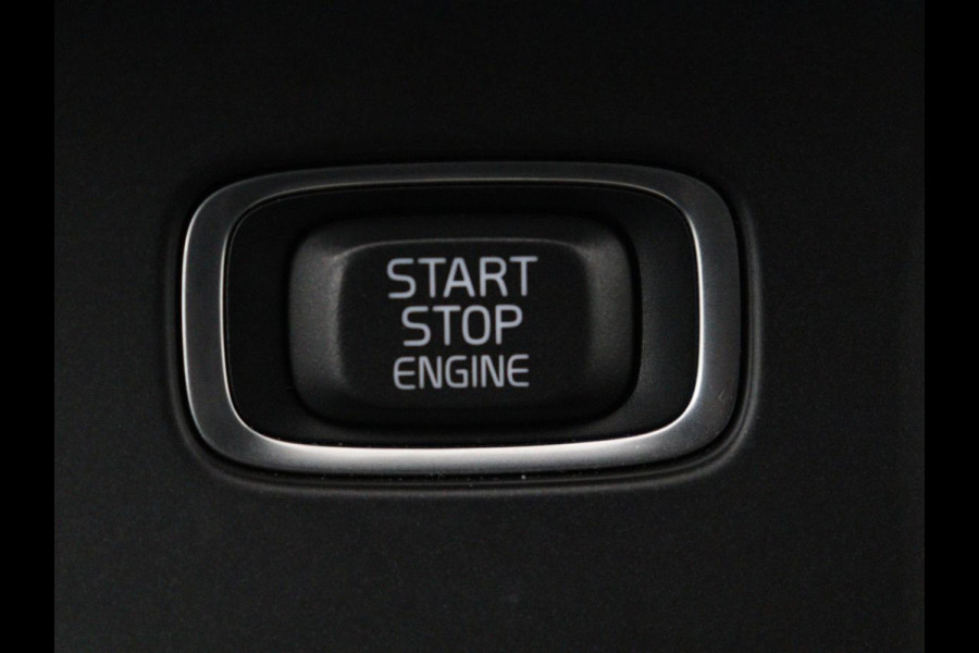 Volvo V40 Cross Country 1.5 T3 Polar+ Luxury | Panoramadak | Leder | Trekhaak | Harman/Kardon | Stoelverwarming | Camera | Keyless | Full LED | Park Assist | Climate control | Cruise control