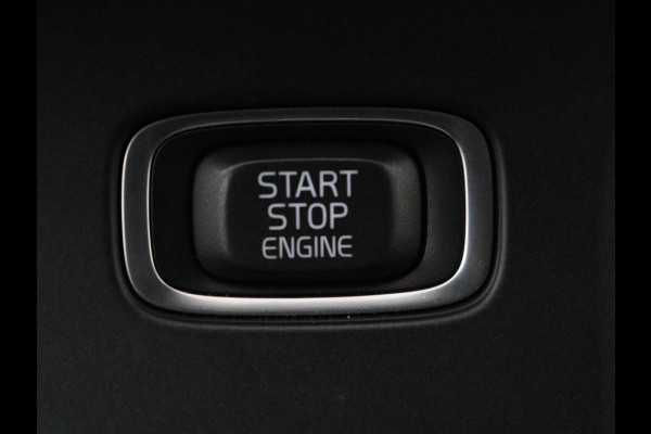 Volvo V40 Cross Country 1.5 T3 Polar+ Luxury | Panoramadak | Leder | Trekhaak | Harman/Kardon | Stoelverwarming | Camera | Keyless | Full LED | Park Assist | Climate control | Cruise control