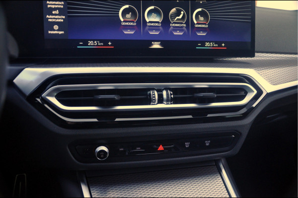 BMW 3 Serie Touring 330e M-Sport | HUD | Trekhaak | Garantie t/m 15-01-2029!