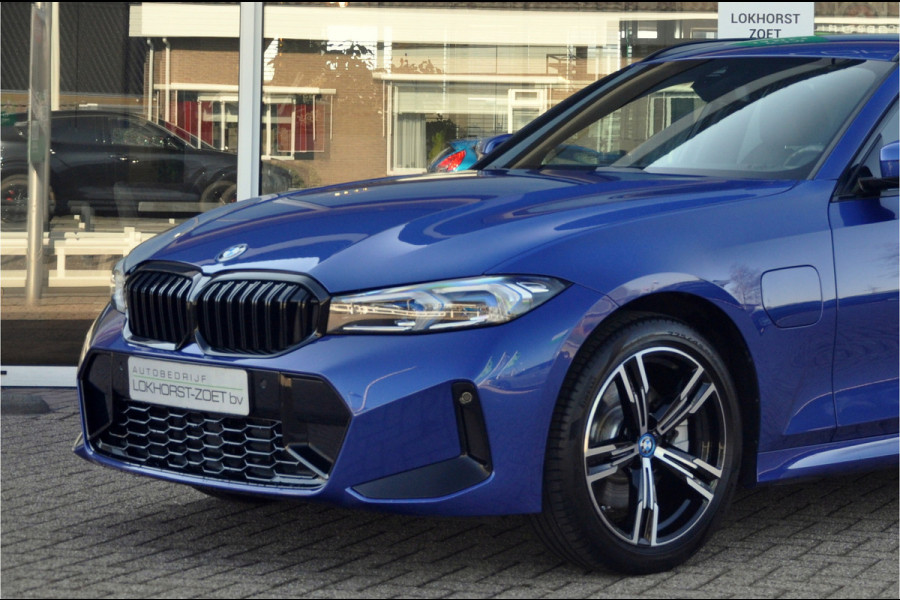 BMW 3 Serie Touring 330e M-Sport | HUD | Trekhaak | Garantie t/m 15-01-2029!