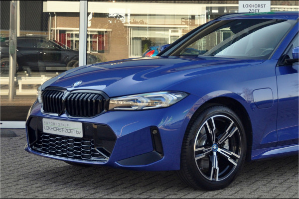 BMW 3 Serie Touring 330e M-Sport | HUD | Trekhaak | Garantie t/m 15-01-2029!