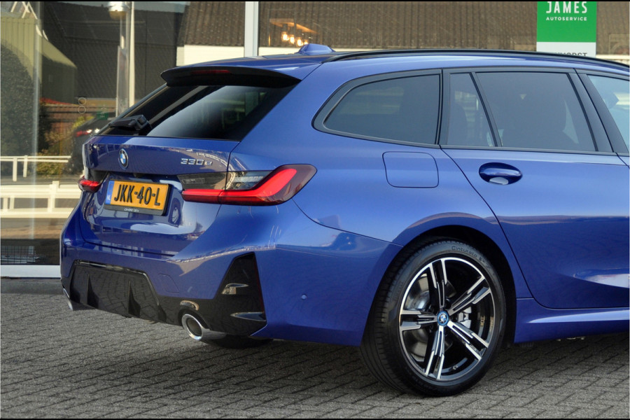 BMW 3 Serie Touring 330e M-Sport | HUD | Trekhaak | Garantie t/m 15-01-2029!