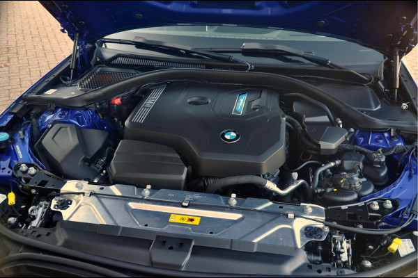BMW 3 Serie Touring 330e M-Sport | HUD | Trekhaak | Garantie t/m 15-01-2029!