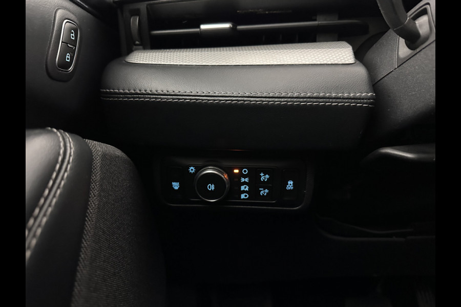 Ford Mustang Mach-E RWD 75 kWh [ 3-Fase ] {SOH-84%} (INCL.BTW) *LEATHER | FULL-LED | DAB | DIGI-COCKPIT | KEYLESS | NAVI-FULLMAP | CARPLAY | HEATED-COMFORTSEATS | TOPVIEW | ADAPTIVE-CRUISE | PRIVACY-GLASS | 18'' ALU*