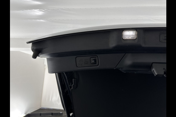 Ford Mustang Mach-E RWD 75 kWh [ 3-Fase ] {SOH-84%} (INCL.BTW) *LEATHER | FULL-LED | DAB | DIGI-COCKPIT | KEYLESS | NAVI-FULLMAP | CARPLAY | HEATED-COMFORTSEATS | TOPVIEW | ADAPTIVE-CRUISE | PRIVACY-GLASS | 18'' ALU*