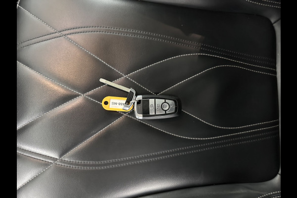 Ford Mustang Mach-E RWD 75 kWh [ 3-Fase ] {SOH-84%} (INCL.BTW) *LEATHER | FULL-LED | DAB | DIGI-COCKPIT | KEYLESS | NAVI-FULLMAP | CARPLAY | HEATED-COMFORTSEATS | TOPVIEW | ADAPTIVE-CRUISE | PRIVACY-GLASS | 18'' ALU*