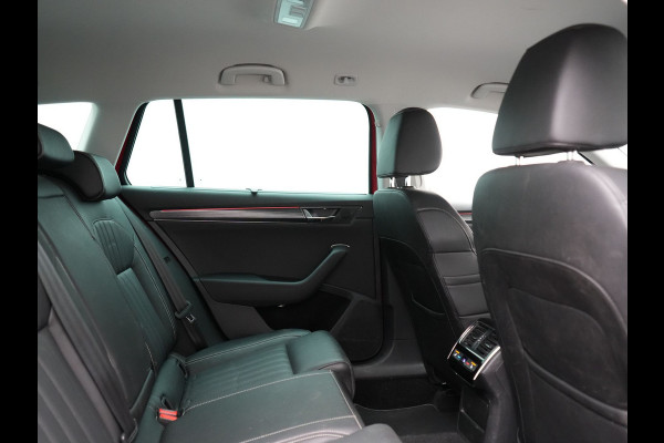 Škoda Superb Combi 1.4 TSI iV Business Edition PHEV 218pk Dealer O.H. | Trekhaak Af Fabriek | Adaptive Cruise | 360 Camera | Canton Audio | Lederen Sportstoelen Massage & Ventilatie & Memory | Sfeerverlichting | Stoelen & Stuur Verwarmd | Keyless | Plug In Hybrid