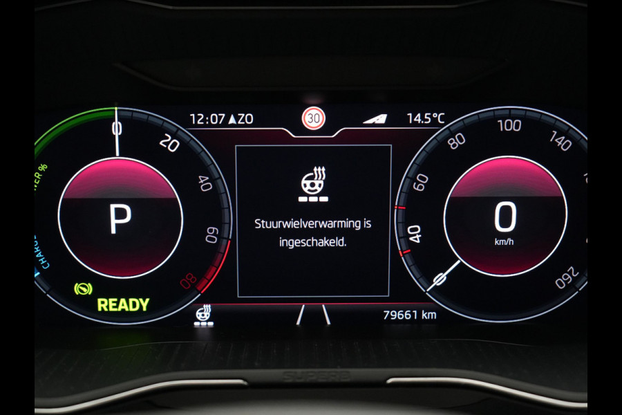 Škoda Superb Combi 1.4 TSI iV Business Edition PHEV 218pk Dealer O.H. | Trekhaak Af Fabriek | Adaptive Cruise | 360 Camera | Canton Audio | Lederen Sportstoelen Massage & Ventilatie & Memory | Sfeerverlichting | Stoelen & Stuur Verwarmd | Keyless | Plug In Hybrid