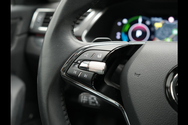 Škoda Superb Combi 1.4 TSI iV Business Edition PHEV 218pk Dealer O.H. | Trekhaak Af Fabriek | Adaptive Cruise | 360 Camera | Canton Audio | Lederen Sportstoelen Massage & Ventilatie & Memory | Sfeerverlichting | Stoelen & Stuur Verwarmd | Keyless | Plug In Hybrid