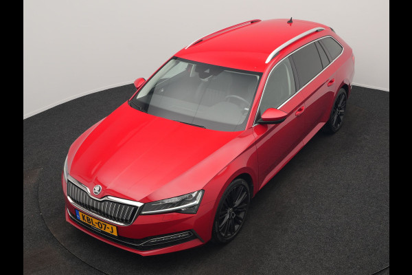 Škoda Superb Combi 1.4 TSI iV Business Edition PHEV 218pk Dealer O.H. | Trekhaak Af Fabriek | Adaptive Cruise | 360 Camera | Canton Audio | Lederen Sportstoelen Massage & Ventilatie & Memory | Sfeerverlichting | Stoelen & Stuur Verwarmd | Keyless | Plug In Hybrid