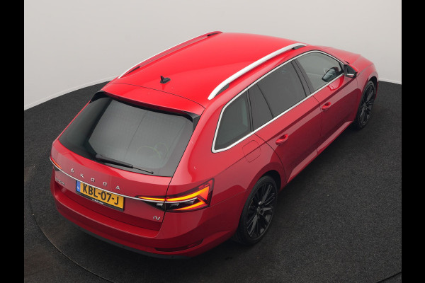 Škoda Superb Combi 1.4 TSI iV Business Edition PHEV 218pk Dealer O.H. | Trekhaak Af Fabriek | Adaptive Cruise | 360 Camera | Canton Audio | Lederen Sportstoelen Massage & Ventilatie & Memory | Sfeerverlichting | Stoelen & Stuur Verwarmd | Keyless | Plug In Hybrid