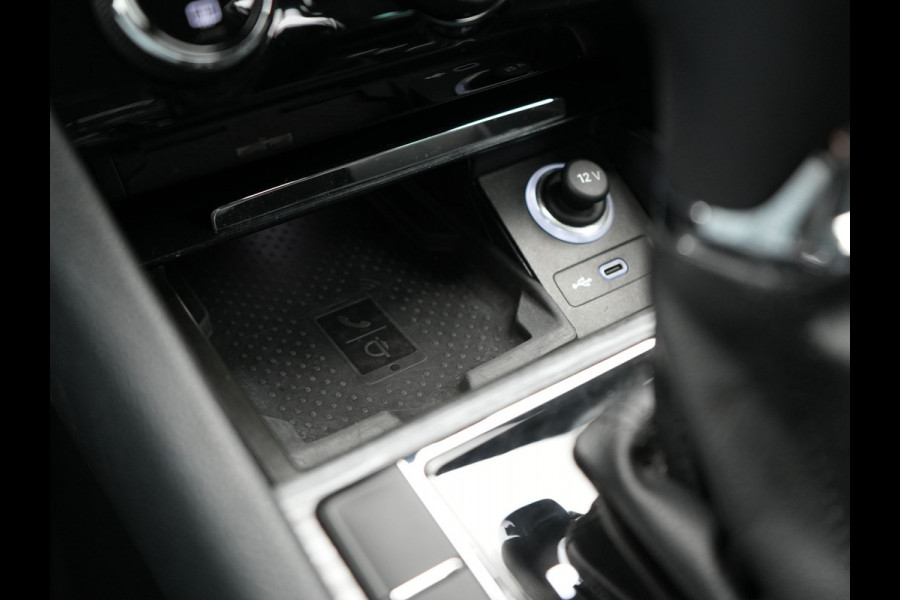 Škoda Superb Combi 1.4 TSI iV Business Edition PHEV 218pk Dealer O.H. | Trekhaak Af Fabriek | Adaptive Cruise | 360 Camera | Canton Audio | Lederen Sportstoelen Massage & Ventilatie & Memory | Sfeerverlichting | Stoelen & Stuur Verwarmd | Keyless | Plug In Hybrid