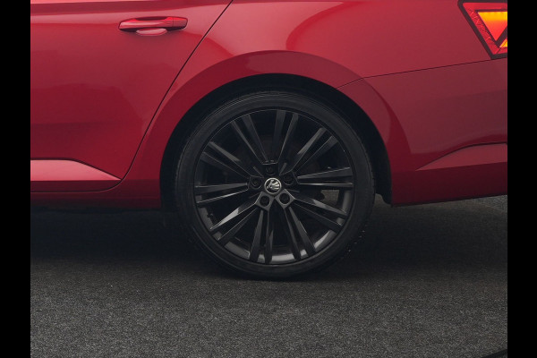 Škoda Superb Combi 1.4 TSI iV Business Edition PHEV 218pk Dealer O.H. | Trekhaak Af Fabriek | Adaptive Cruise | 360 Camera | Canton Audio | Lederen Sportstoelen Massage & Ventilatie & Memory | Sfeerverlichting | Stoelen & Stuur Verwarmd | Keyless | Plug In Hybrid