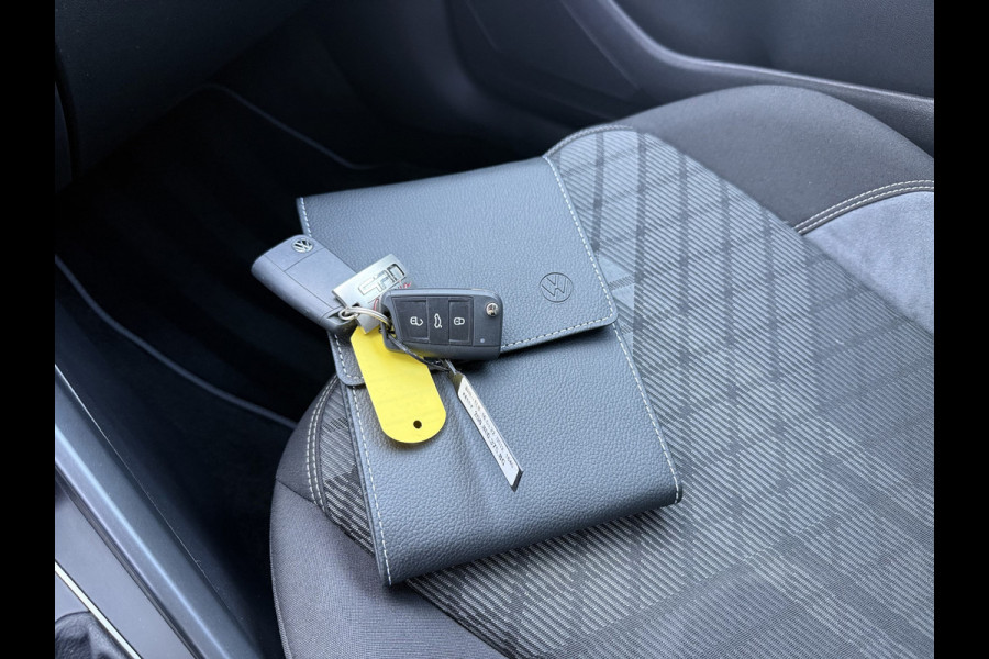 Volkswagen Polo 1.0 TSI R-Line Business