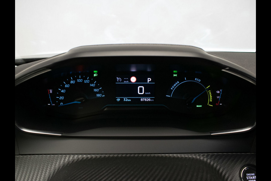 Peugeot e-2008 EV Allure 50 kWh SOH 92% (APPLE CARPLAY,PDC,SPORTSTOELEN,STOELVERWARMING,CAMERA,PDC,LM VELGEN,BLUETOOTH,NETTESTAAT)