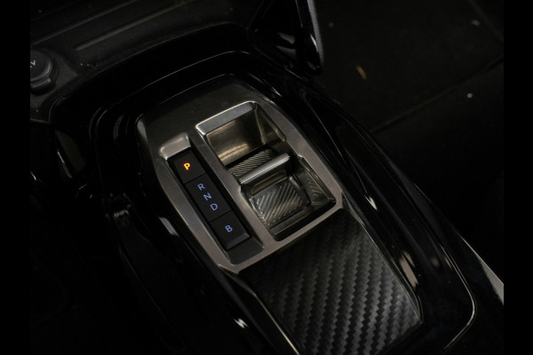 Peugeot e-2008 EV Allure 50 kWh SOH 92% (APPLE CARPLAY,PDC,SPORTSTOELEN,STOELVERWARMING,CAMERA,PDC,LM VELGEN,BLUETOOTH,NETTESTAAT)