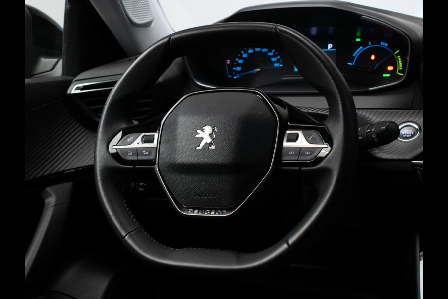 Peugeot e-2008 EV Allure 50 kWh SOH 92% (APPLE CARPLAY,PDC,SPORTSTOELEN,STOELVERWARMING,CAMERA,PDC,LM VELGEN,BLUETOOTH,NETTESTAAT)