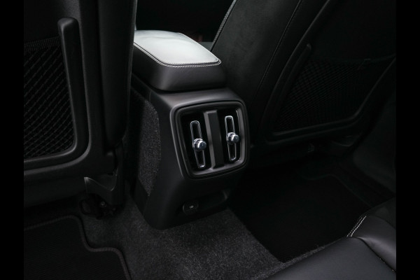 Volvo XC40 Recharge P8 AWD R-Design [ 3-Fase-11kW ] {SOH-90%} (INCL-BTW) Aut. *PANO | LEATHER-ALCANTARA | ADAPTIVE-CRUISE | DIGI-COCKPIT | FULL-LED | HARMAN/KARDON | TOPVIEW | NAVI-FULLMAP | ECC | PDC | KEYLESS | HEATED-SPORTSEATS | TOWBAR | 20''ALU*