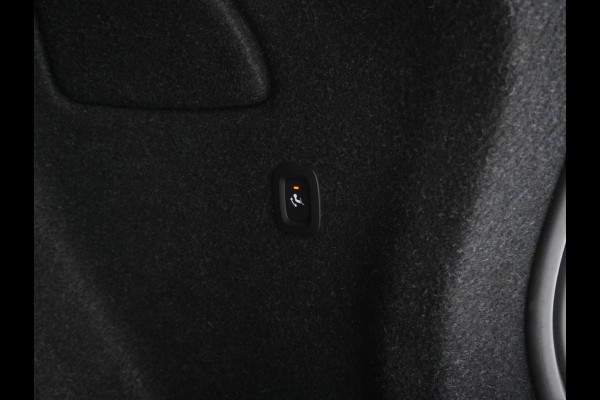 Volvo XC40 Recharge P8 AWD R-Design [ 3-Fase-11kW ] {SOH-90%} (INCL-BTW) Aut. *PANO | LEATHER-ALCANTARA | ADAPTIVE-CRUISE | DIGI-COCKPIT | FULL-LED | HARMAN/KARDON | TOPVIEW | NAVI-FULLMAP | ECC | PDC | KEYLESS | HEATED-SPORTSEATS | TOWBAR | 20''ALU*