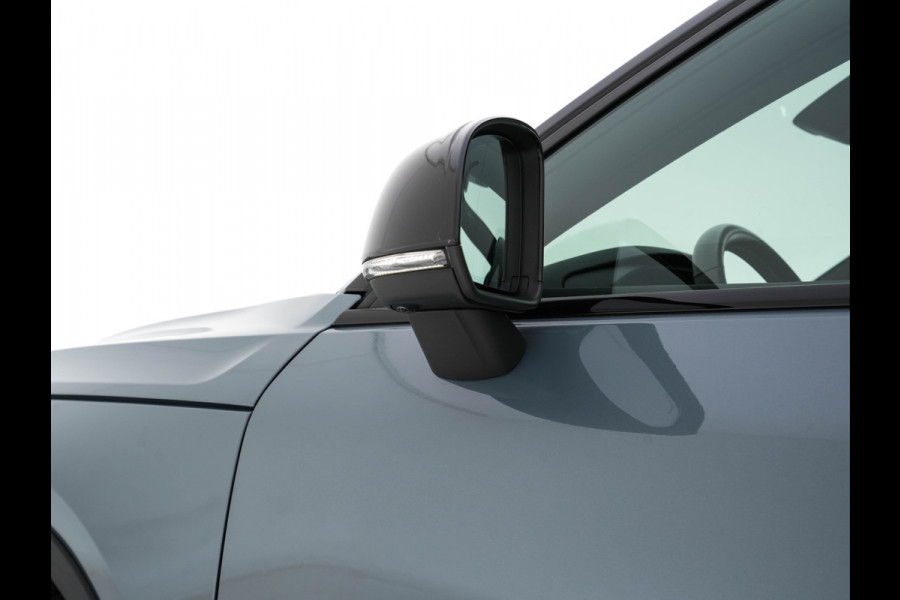 Volvo XC40 Recharge P8 AWD R-Design [ 3-Fase-11kW ] {SOH-90%} (INCL-BTW) Aut. *PANO | LEATHER-ALCANTARA | ADAPTIVE-CRUISE | DIGI-COCKPIT | FULL-LED | HARMAN/KARDON | TOPVIEW | NAVI-FULLMAP | ECC | PDC | KEYLESS | HEATED-SPORTSEATS | TOWBAR | 20''ALU*