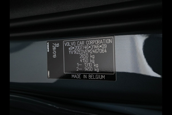 Volvo XC40 Recharge P8 AWD R-Design [ 3-Fase-11kW ] {SOH-90%} (INCL-BTW) Aut. *PANO | LEATHER-ALCANTARA | ADAPTIVE-CRUISE | DIGI-COCKPIT | FULL-LED | HARMAN/KARDON | TOPVIEW | NAVI-FULLMAP | ECC | PDC | KEYLESS | HEATED-SPORTSEATS | TOWBAR | 20''ALU*