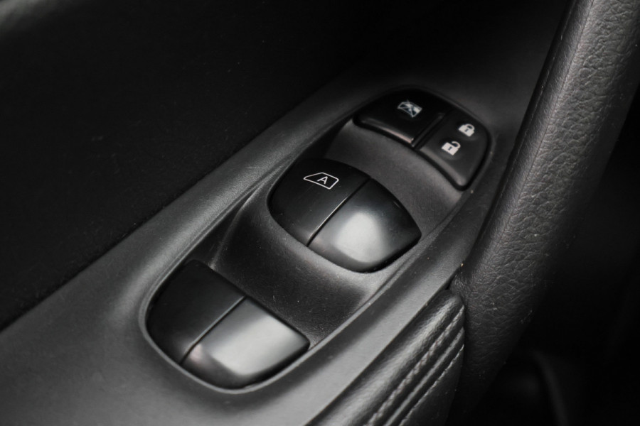 Nissan X-Trail 1.6 DIG-T N-Connecta 7p. Panoramadak, 360° Camera, Keyless, Navigatie, PDC