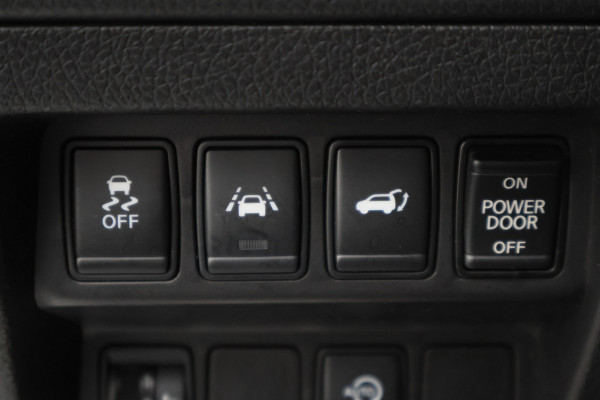 Nissan X-Trail 1.6 DIG-T N-Connecta 7p. Panoramadak, 360° Camera, Keyless, Navigatie, PDC