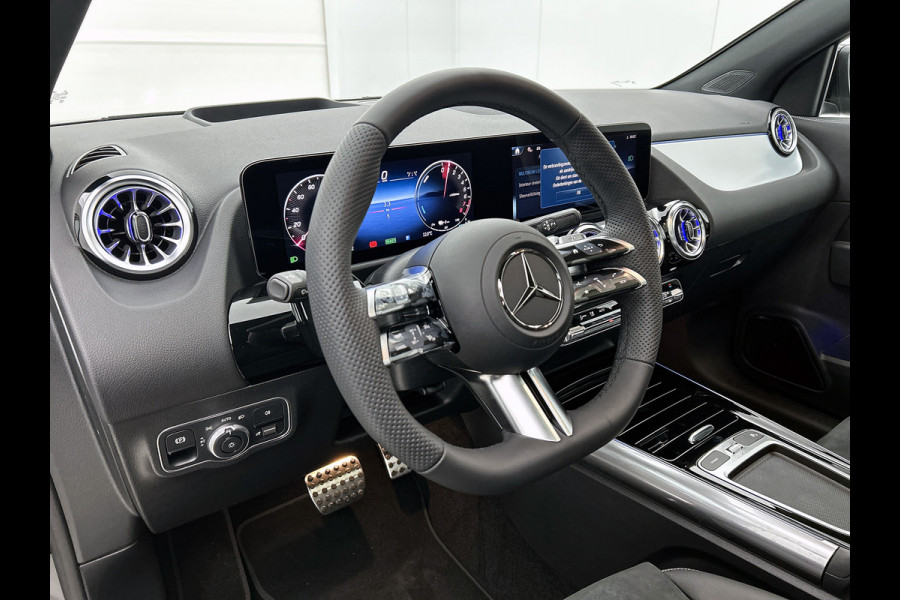 Mercedes-Benz GLA 250 e Business Solution AMG | AMG Line Plus pakket | Nightpakket | Head-up display | MULTIBEAM LED | 360° camera | Panoramaschuifdak | 20 inch AMG velgen | Augmented Reality navigatie |