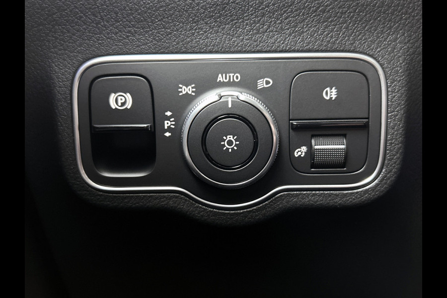 Mercedes-Benz GLA 250 e Business Solution AMG | AMG Line Plus pakket | Nightpakket | Head-up display | MULTIBEAM LED | 360° camera | Panoramaschuifdak | 20 inch AMG velgen | Augmented Reality navigatie |