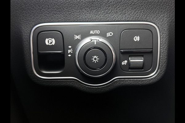 Mercedes-Benz GLA 250 e Business Solution AMG | AMG Line Plus pakket | Nightpakket | Head-up display | MULTIBEAM LED | 360° camera | Panoramaschuifdak | 20 inch AMG velgen | Augmented Reality navigatie |